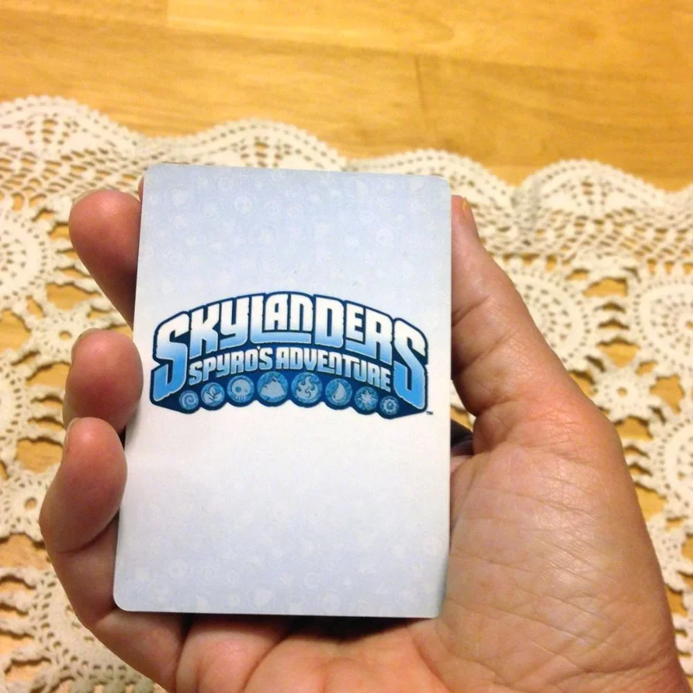 Skylanders Spyros Adventure Eruptor plus Collector's Card